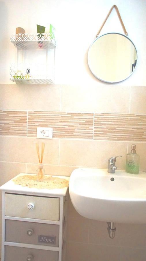 Ferienwohnung Amazing Sea View, Free Parking, Near To The Centre Triest Exterior foto