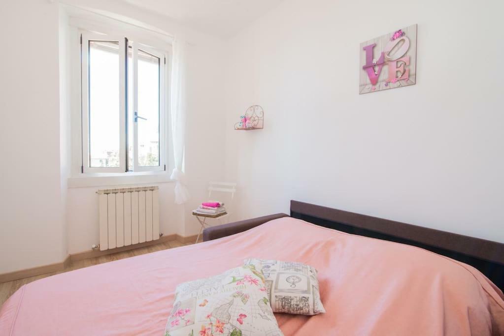 Ferienwohnung Amazing Sea View, Free Parking, Near To The Centre Triest Exterior foto